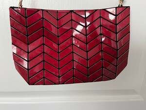 Emilio Pepe Italy Red Chevron Handbag Gold Chain Strap Statement Purse